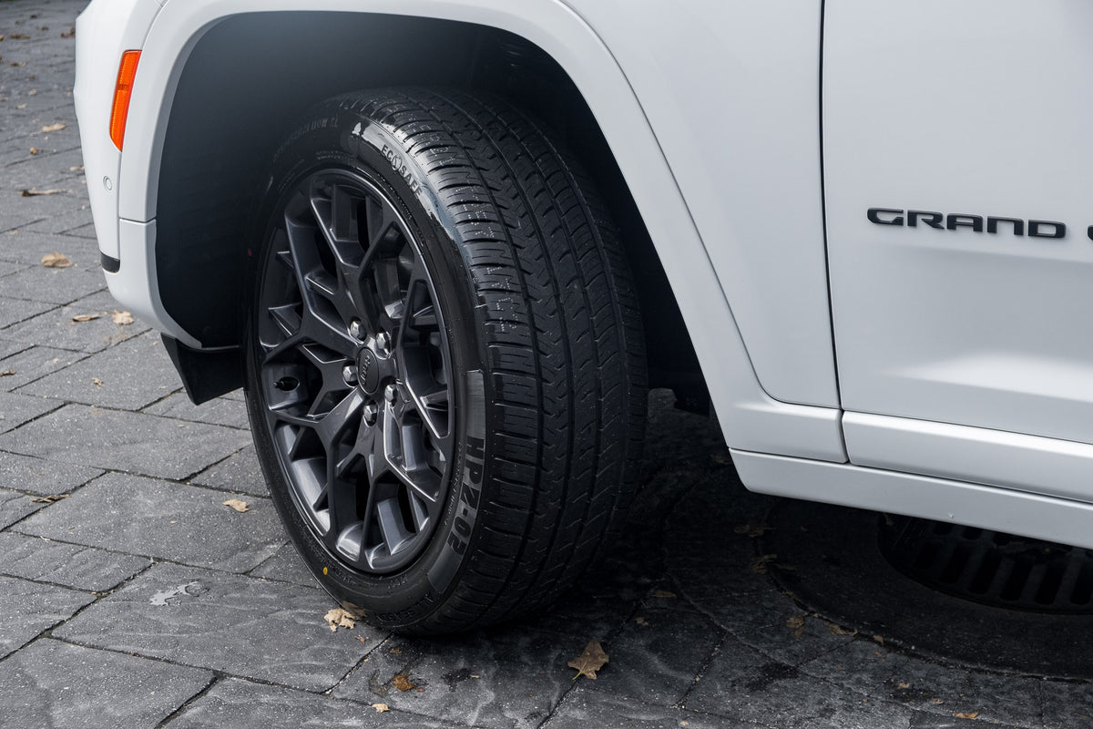 2025 Jeep Grand Cherokee L with White - Krietz Customs gallery image 04 - Stock # S8686935