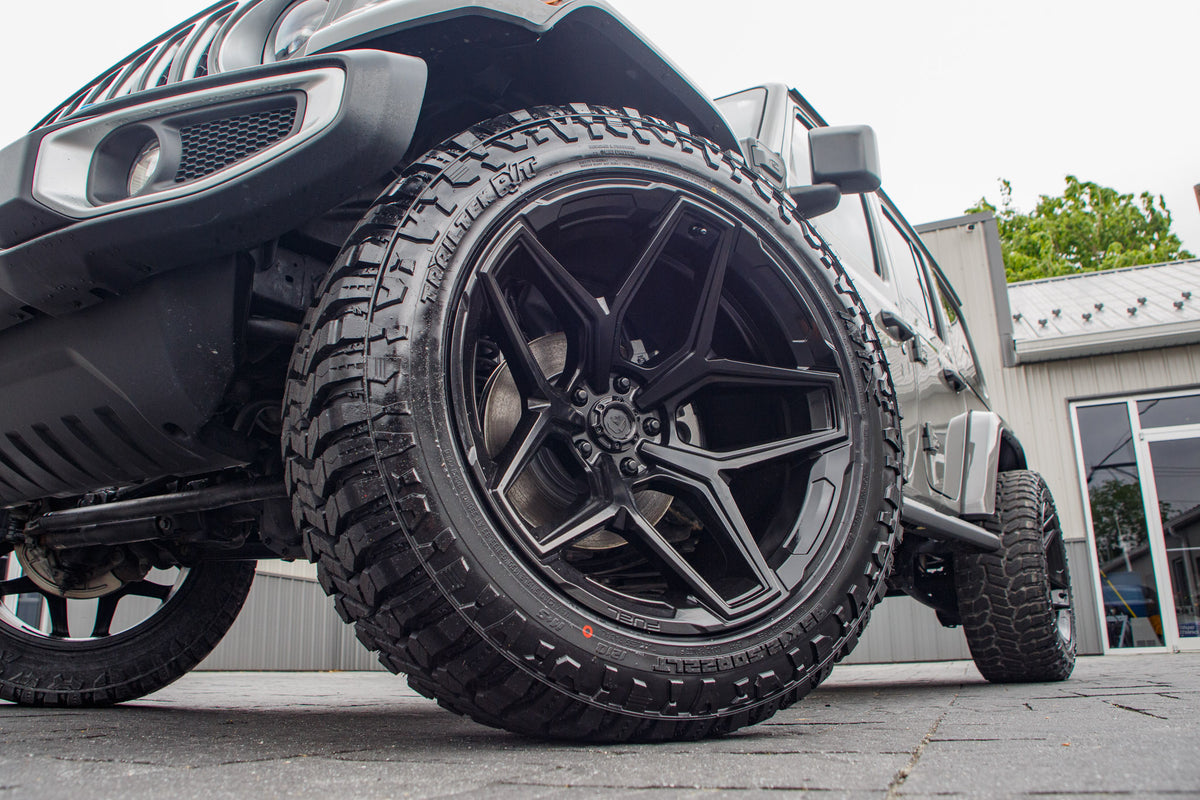 2023 Jeep Wrangler Sahara 4XE #PW556150