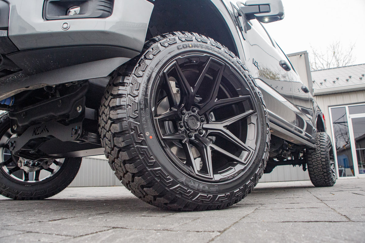 2025 Ford F-150 Lariat #SKF42010