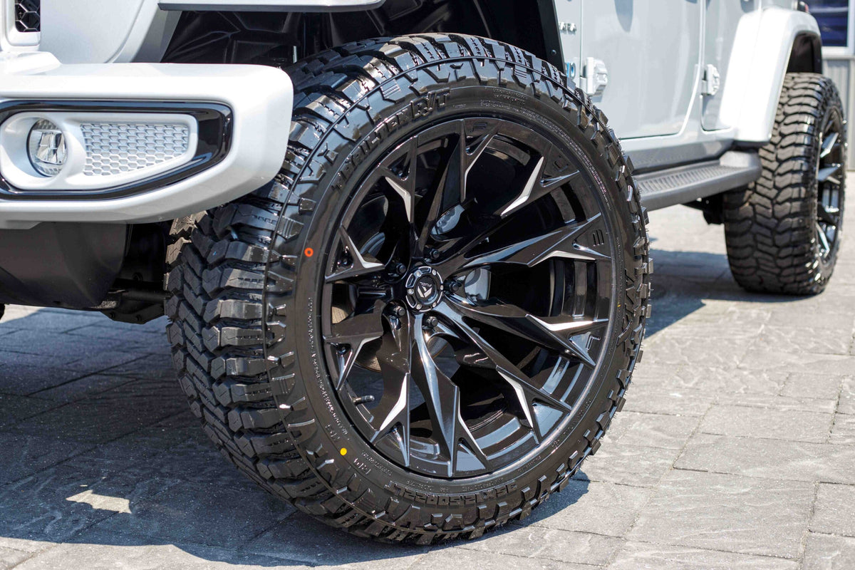2023 Jeep Wrangler Unlimited Sahara 4XE #PW683647