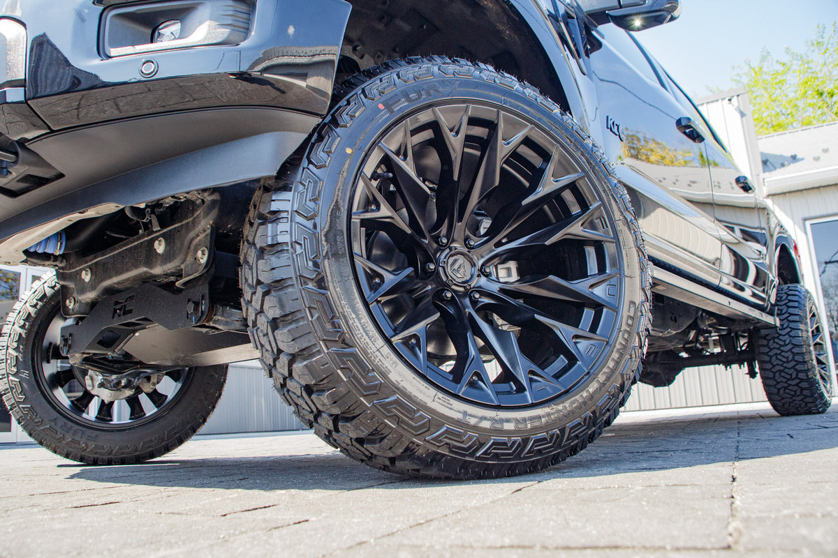 2025 Ford F-150 Lariat #SKF08667