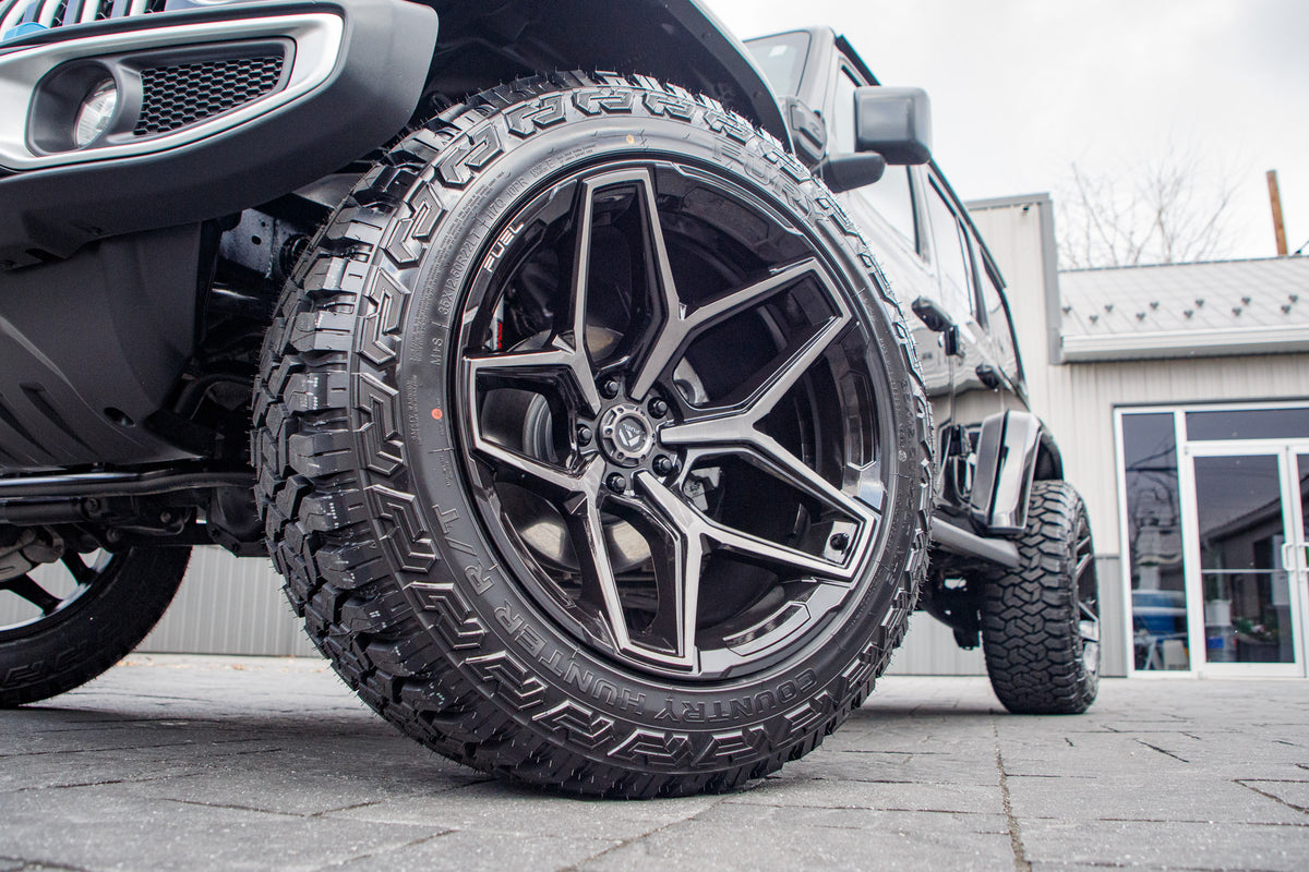 2023 Jeep Wrangler Sahara 4XE #PW514301
