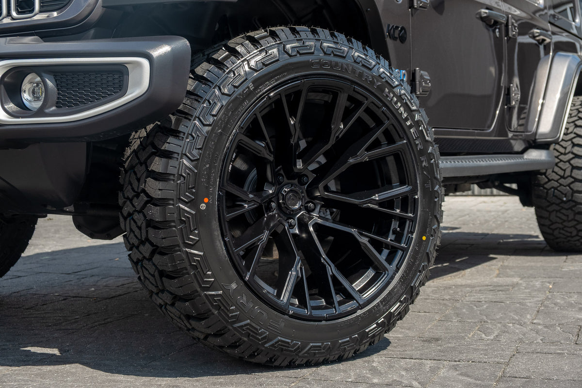 2025 Jeep Wrangler Sahara 4XE #SW583693