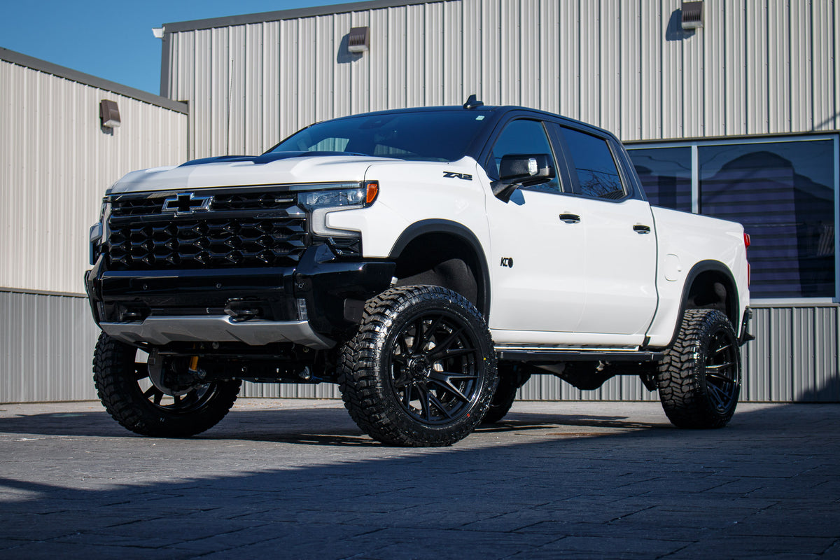 2026 Chevrolet Silverado 1500 ZR2 with a 4" ReadyLift lift kit, 22x12 Fuel Catalyst wheels, and 35" Avix Trailtek R/T tires.