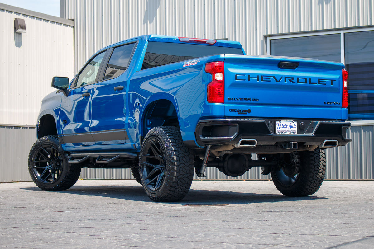 2023 Chevrolet Silverado 1500 Custom Trail Boss #PG303580