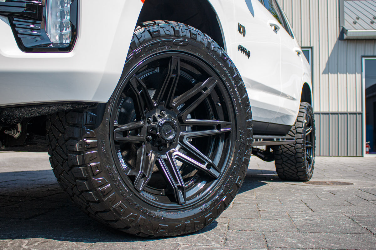 2024 GMC Yukon AT4 #RR195116