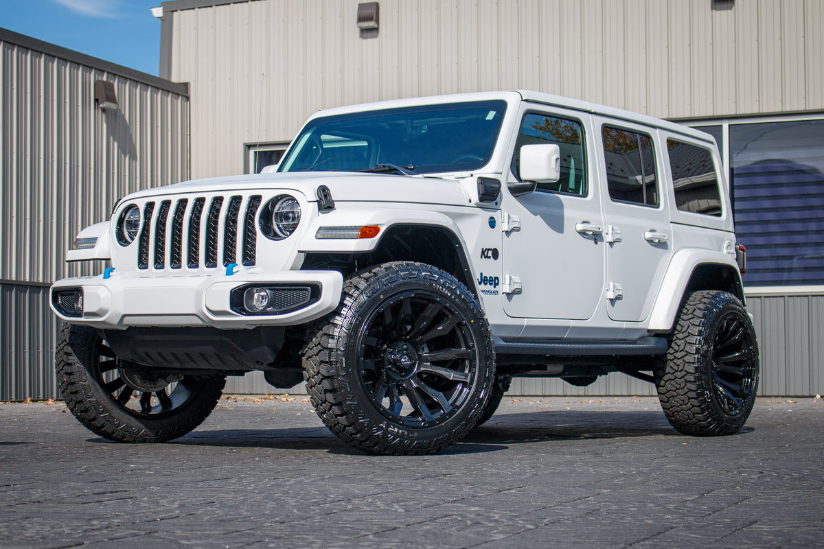 2022 Jeep Wrangler with a 2.5" Rough Country lift kit, 22x12 Fuel Blitz wheels, and 35" Fury Country Hunter R/T tires.