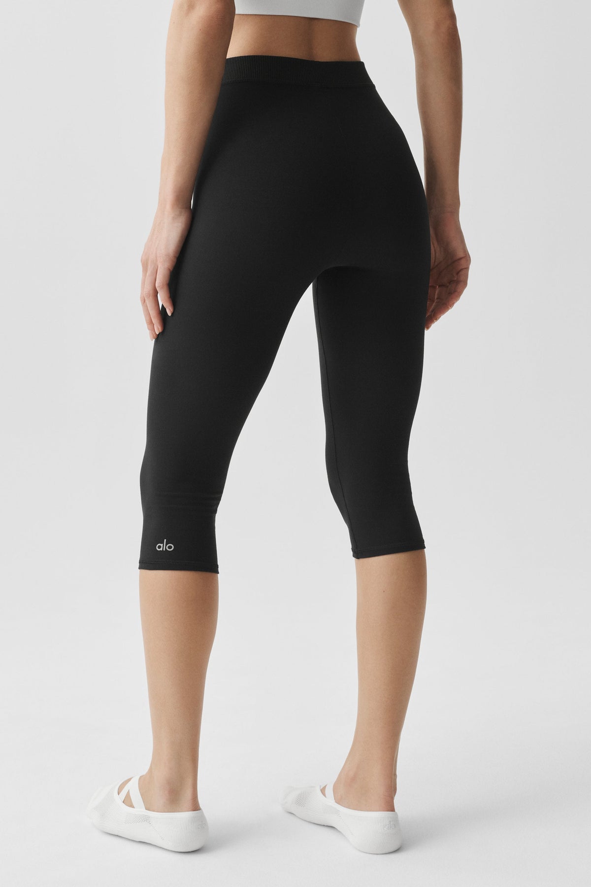 Alosoft High-Waist Iconic 90's Capri - Black