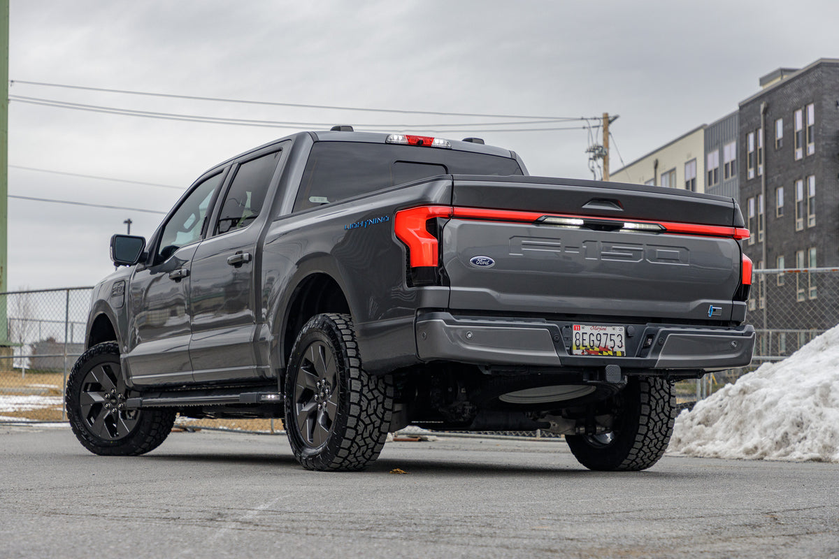 2022 Ford F-150 Lightning Pro #NWG04561