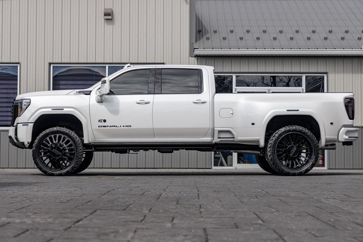 2025 GMC Sierra 3500 HD Denali Ultimate #SF136652