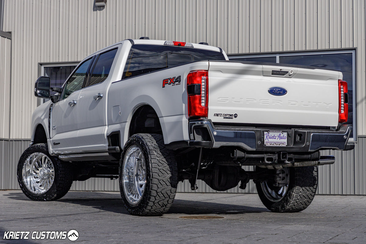 2023 Ford F-350 Super Duty Lariat #PED49079