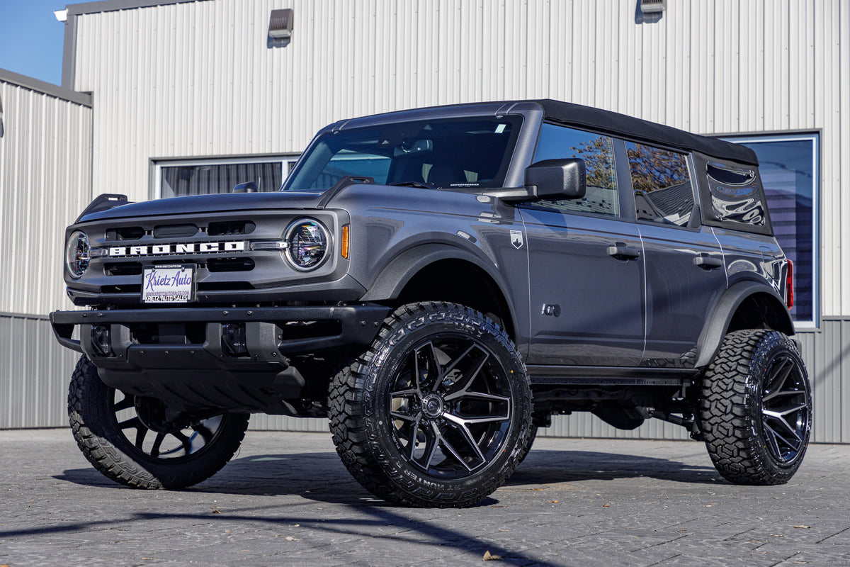 2023 Ford Bronco Big Bend with a 3.5" Rough Country lift kit, 22x12 Fuel Flux wheels, and 35" Fury Country Hunter R/T tires.