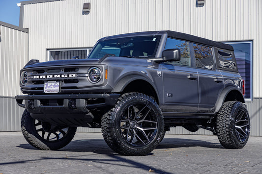 2023 Ford Bronco Big Bend with a 3.5" Rough Country lift kit, 22x12 Fuel Flux wheels, and 35" Fury Country Hunter R/T tires.