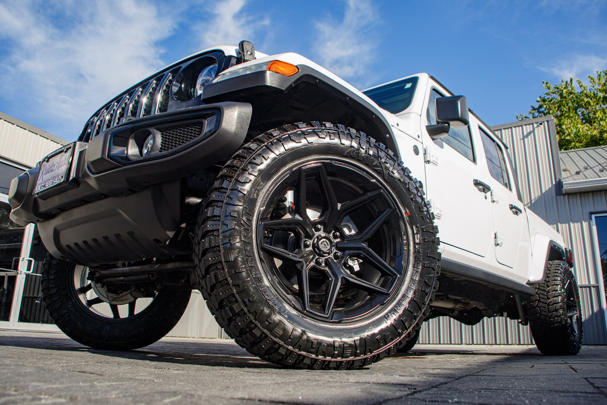 2023 Jeep Gladiator with Fuel Flux - Krietz Customs gallery image 03 - Stock # PL539712