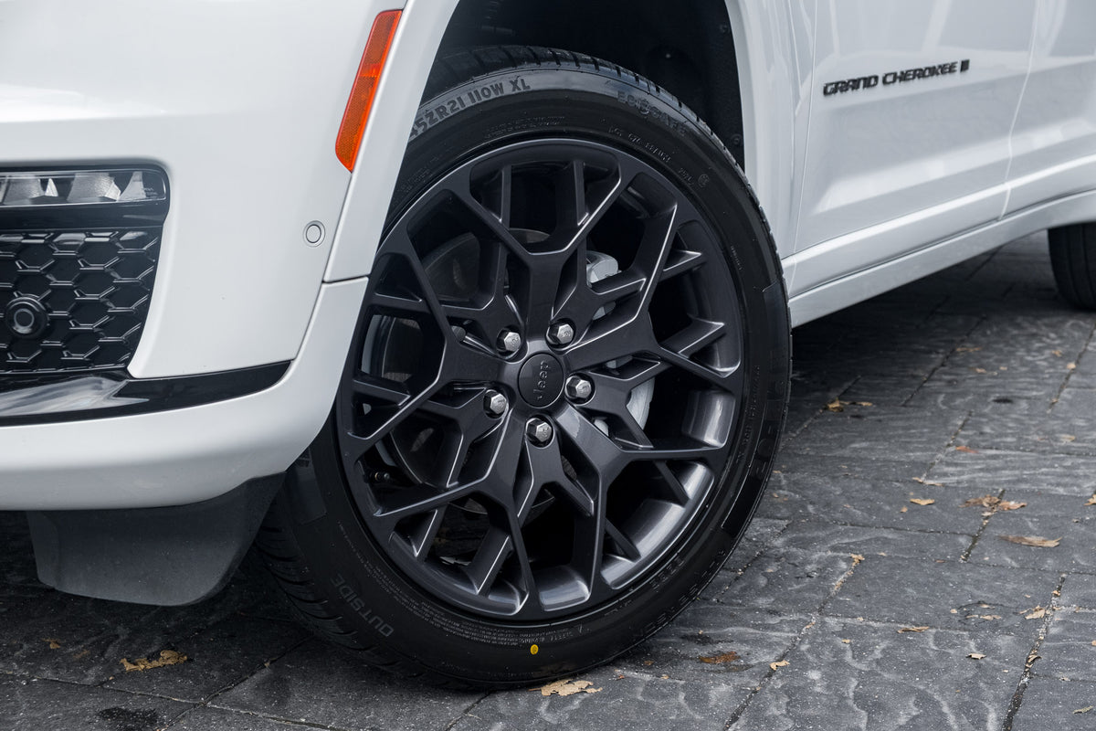 2025 Jeep Grand Cherokee L with White - Krietz Customs gallery image 03 - Stock # S8686935