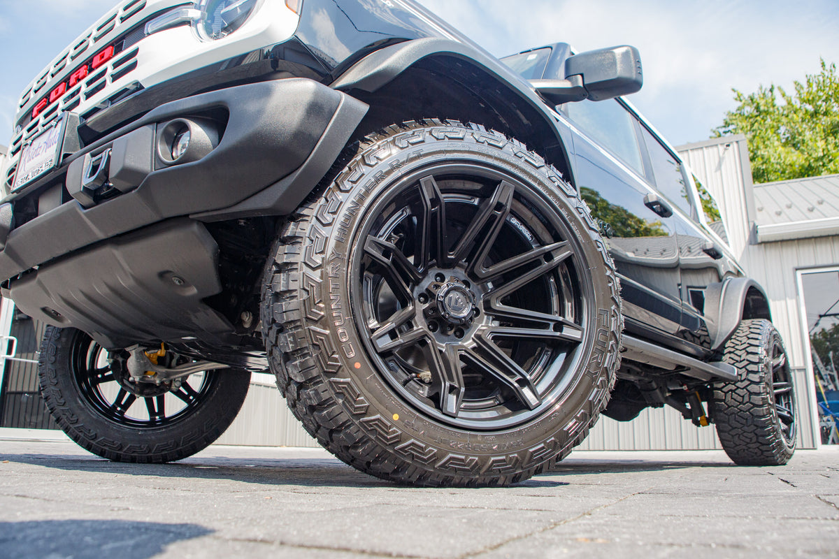 2026 Ford Bronco with Fuel Brawl - Krietz Customs gallery image 02 - Stock # TLA46924