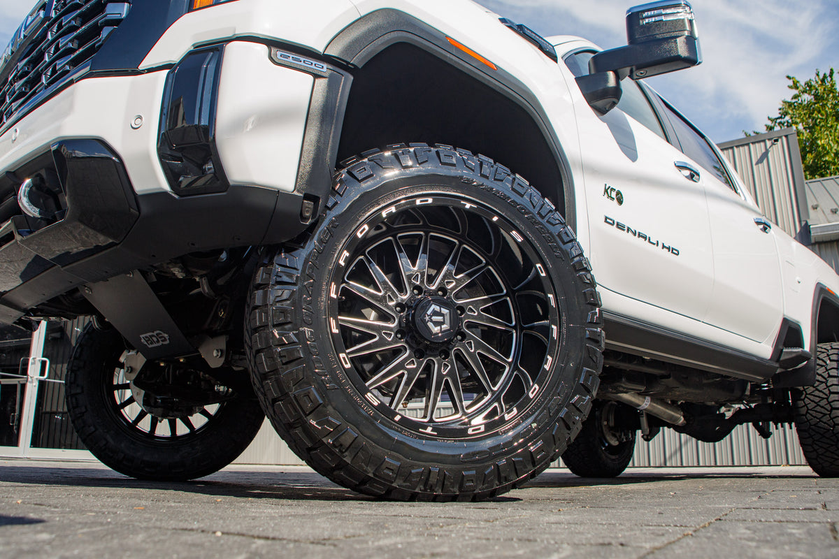 2026 GMC Sierra 2500HD with TIS 547bm - Krietz Customs gallery image 03 - Stock # TF350357