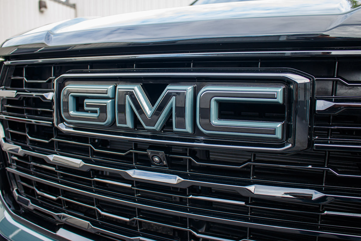 2026 GMC Yukon with Gray - Krietz Customs gallery image 03 - Stock # TR346761