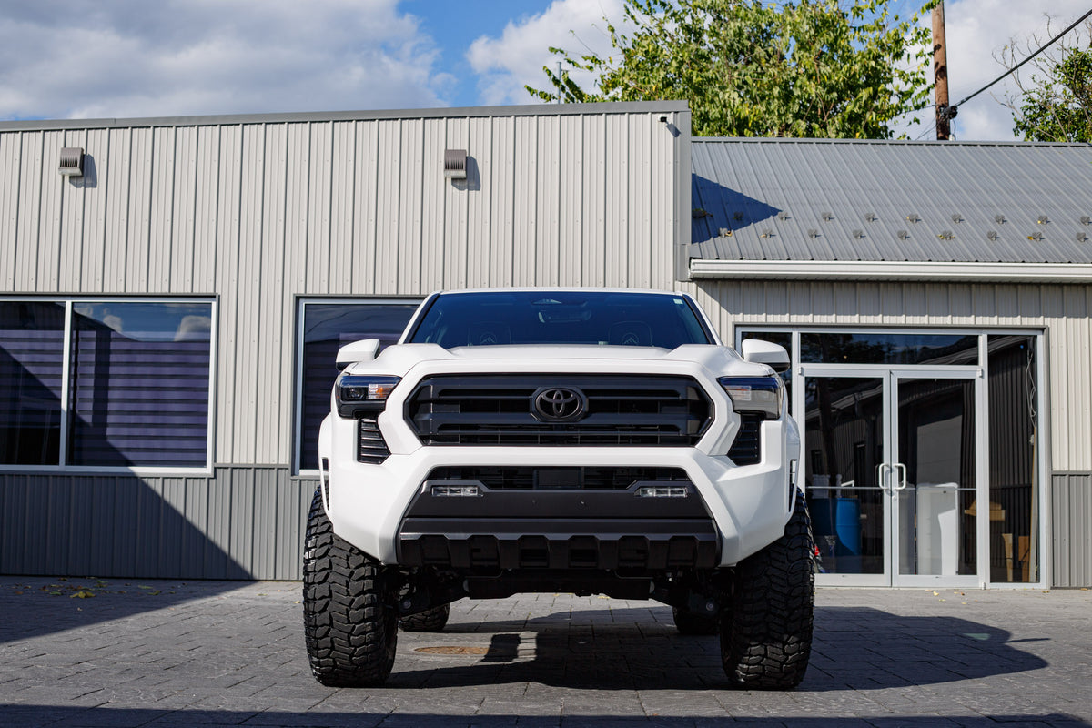 2025 Toyota Tacoma SR5 #SM121897