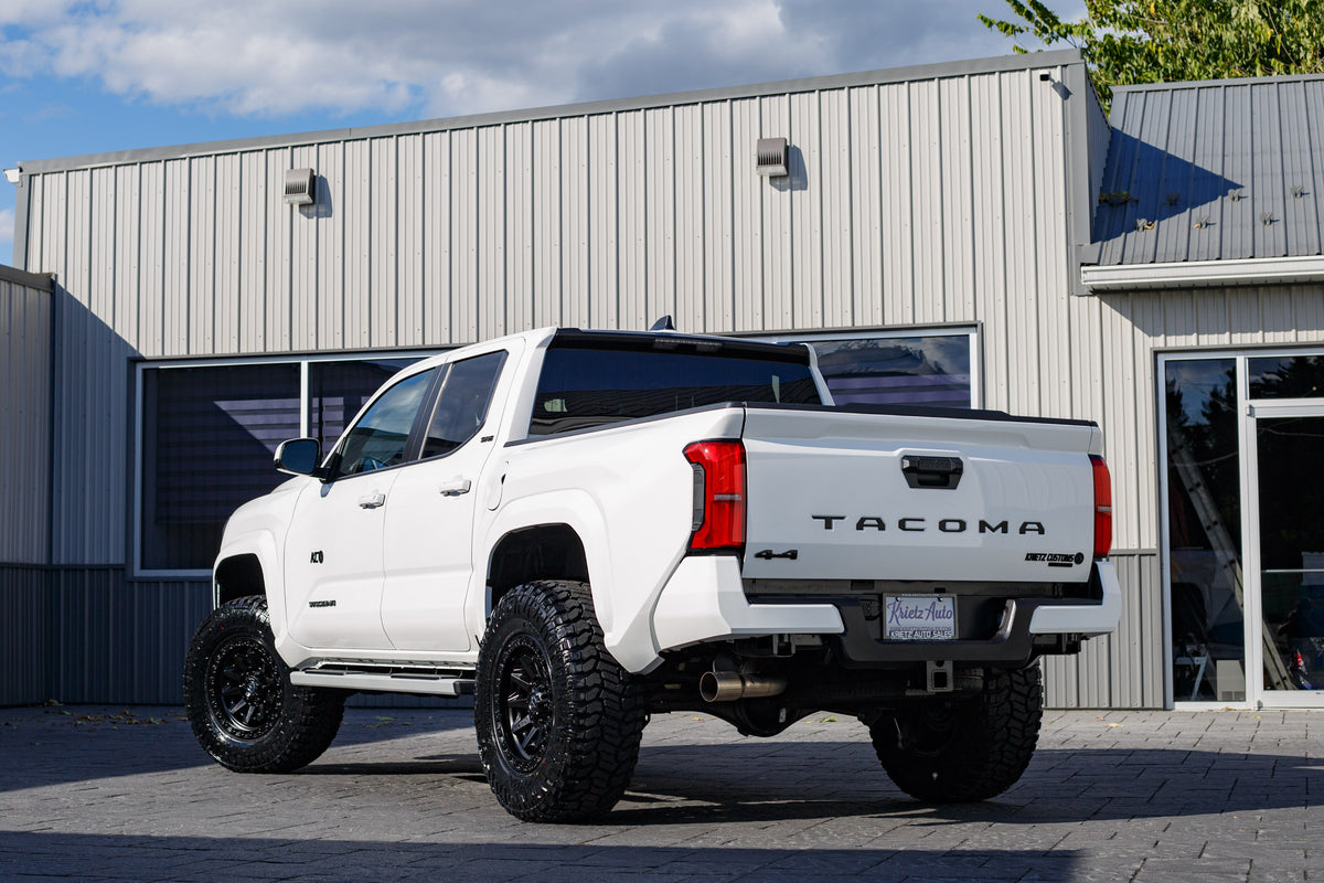 2025 Toyota Tacoma SR5 #SM121897