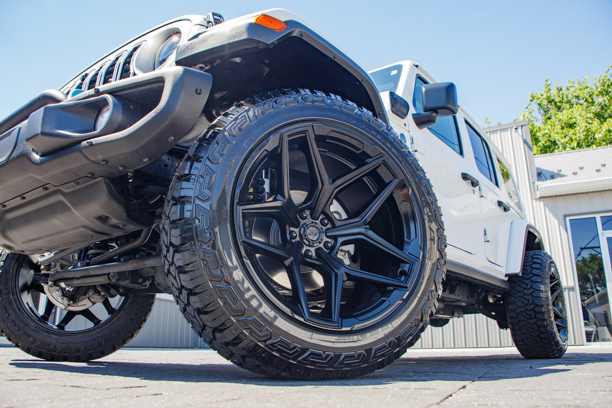 2025 Jeep Wrangler Sahara 4XE #SW537925