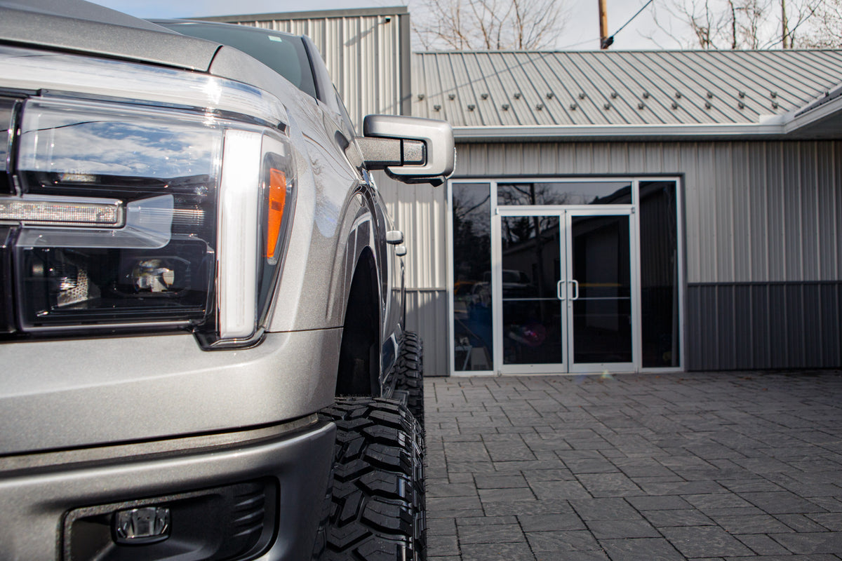 2025 Ford F-150 Lariat #SKF17572