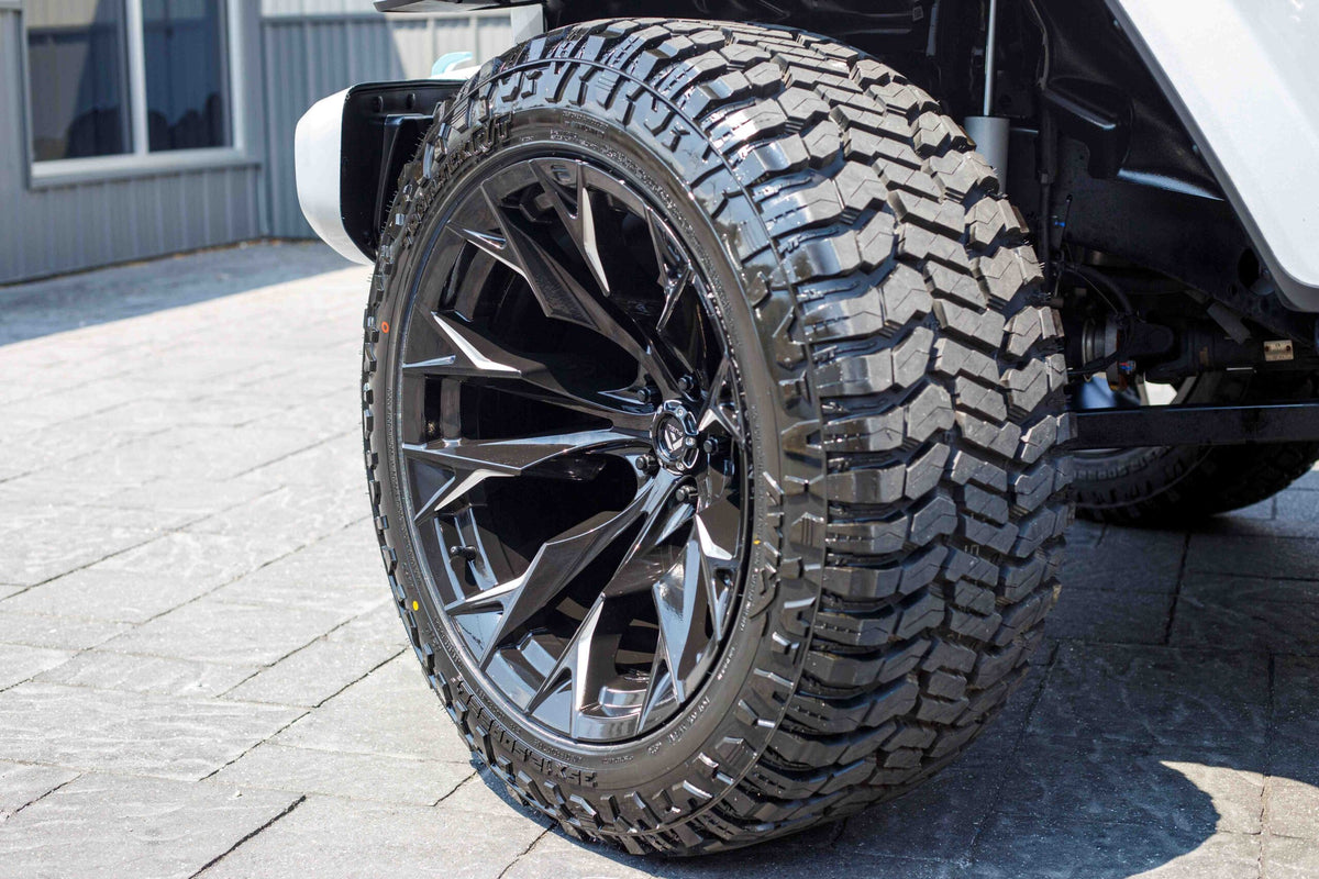2023 Jeep Wrangler Unlimited Sahara 4XE #PW683647