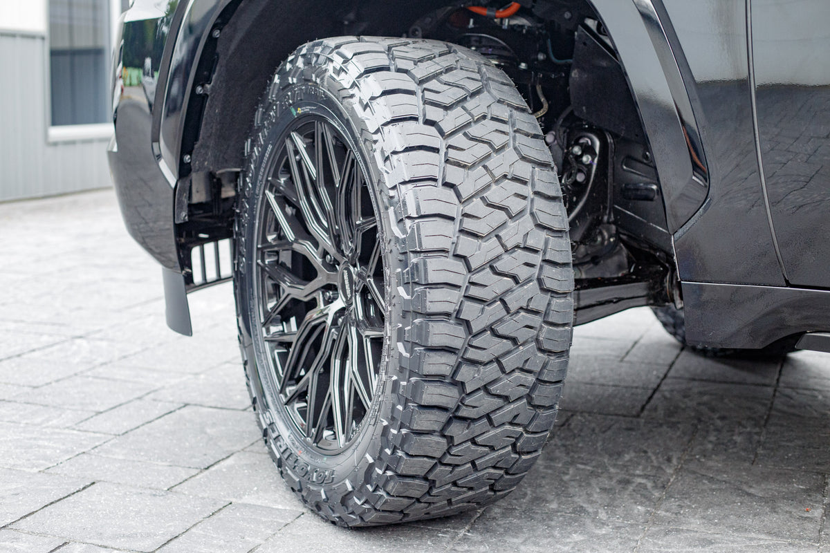 2025 Toyota Sequoia SR5 #SX061800
