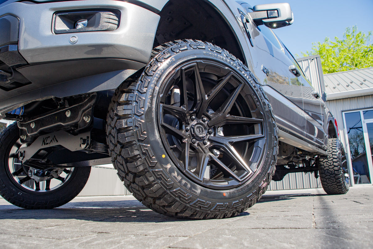 2025 Ford F-150 Lariat #SKF19747