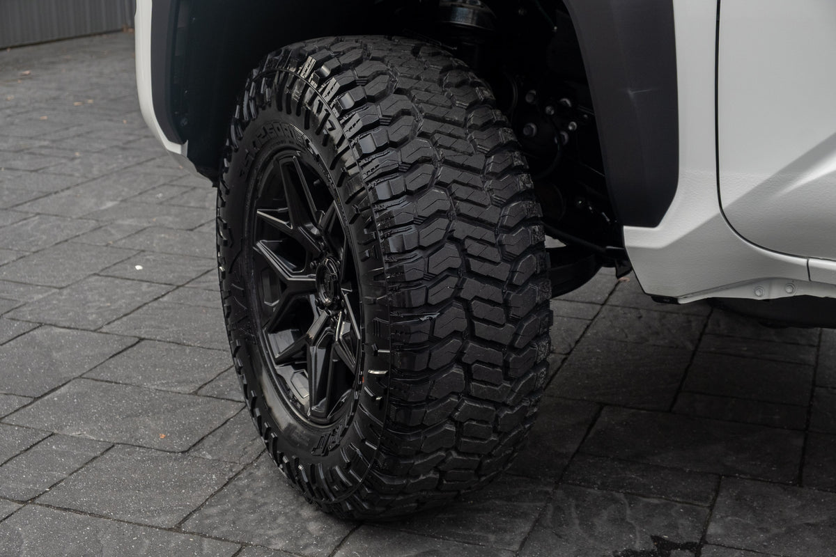 2025 Toyota Tacoma TRD Off-Road #SM205657