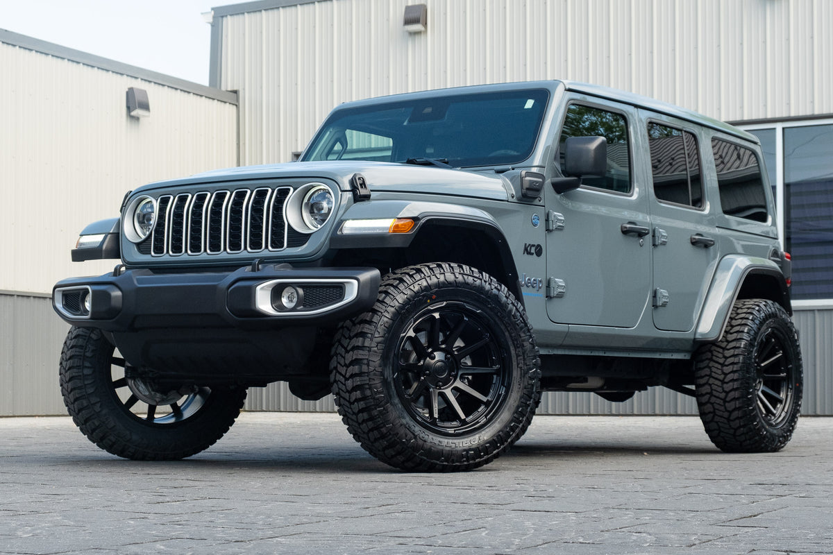 2025 Jeep Wrangler Sahara 4XE with a 2.5" Rough Country lift kit, 20x10 Fuel Circuit wheels, and 35" Fury Country Hunter R/T tires.