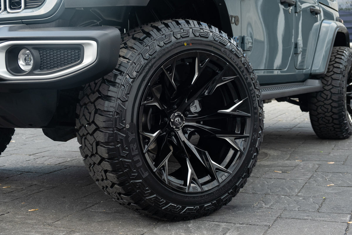 2025 Jeep Wrangler Sahara 4XE #SW583652