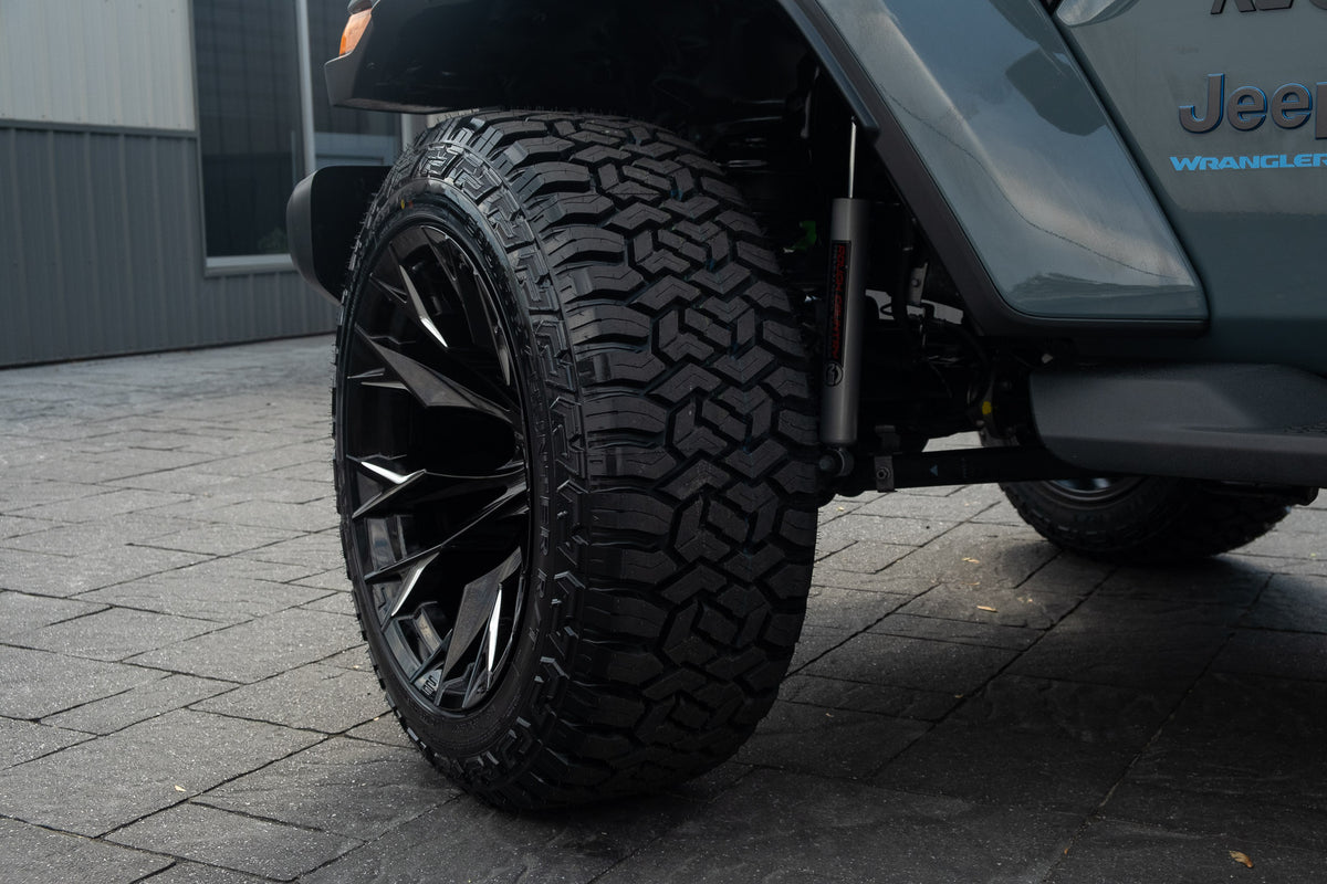 2025 Jeep Wrangler Sahara 4XE #SW583652