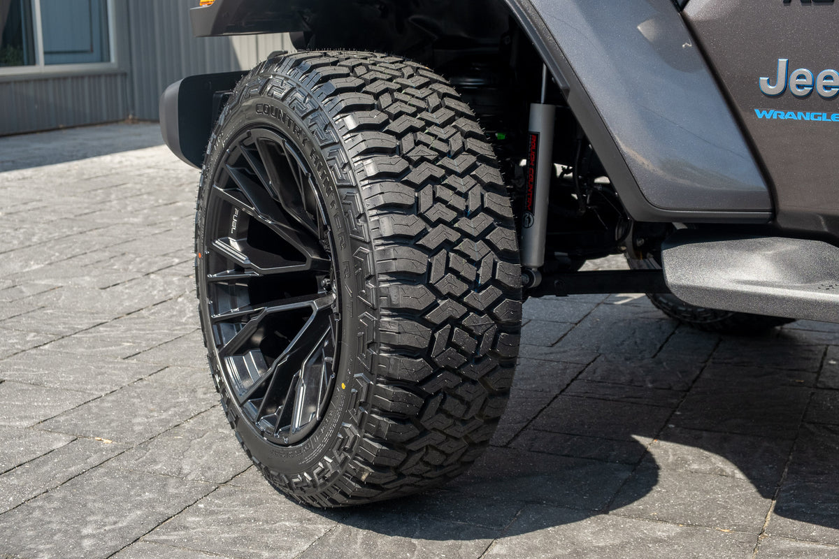 2025 Jeep Wrangler Sahara 4XE #SW583693