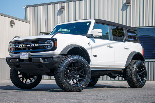 2023 Ford Bronco Outer Banks with a 2.5" Rough Country lift kit, 22x12 Fuel Flux wheels, and 35" Fury Country Hunter R/T tires.