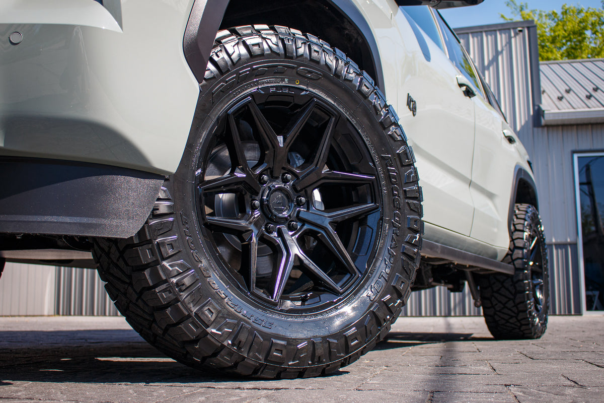 2025 Toyota Sequoia SR5 #SX049084