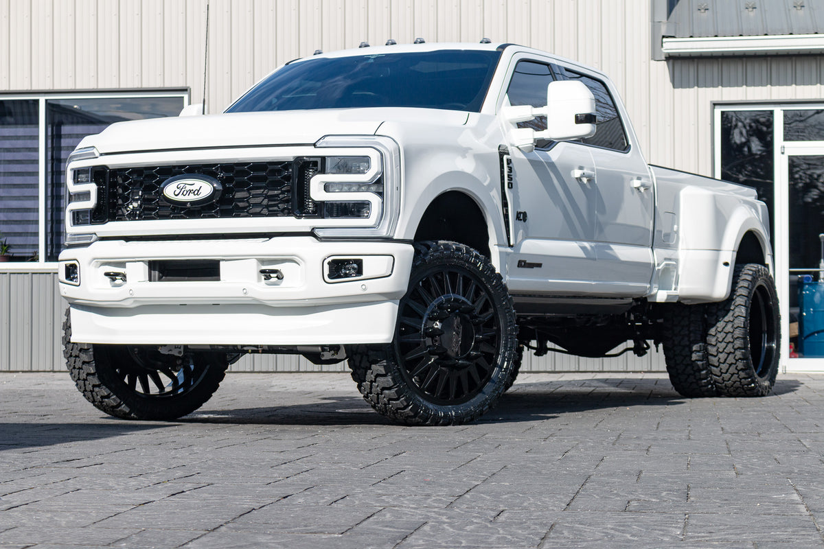 2023 Ford F-350 Platinum Dually #PEE22618