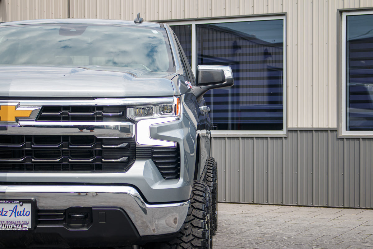 2023 Chevrolet Silverado 1500 LT #P1140740