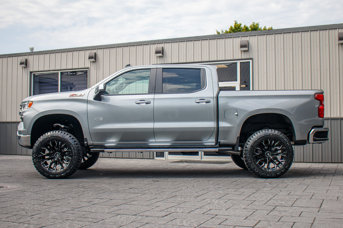 2023 Chevrolet Silverado 1500 LT #P1140740