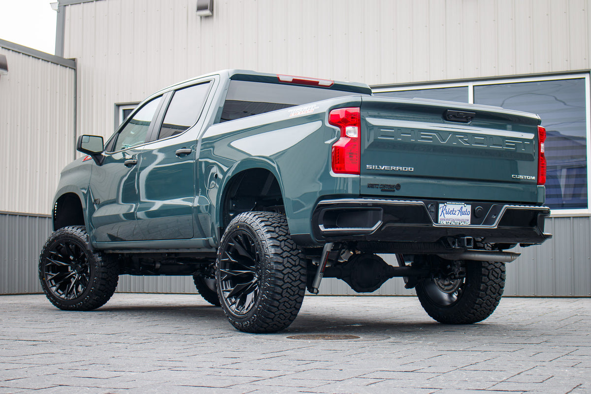 2025 Chevrolet Silverado 1500 Custom Trail Boss #SG313783