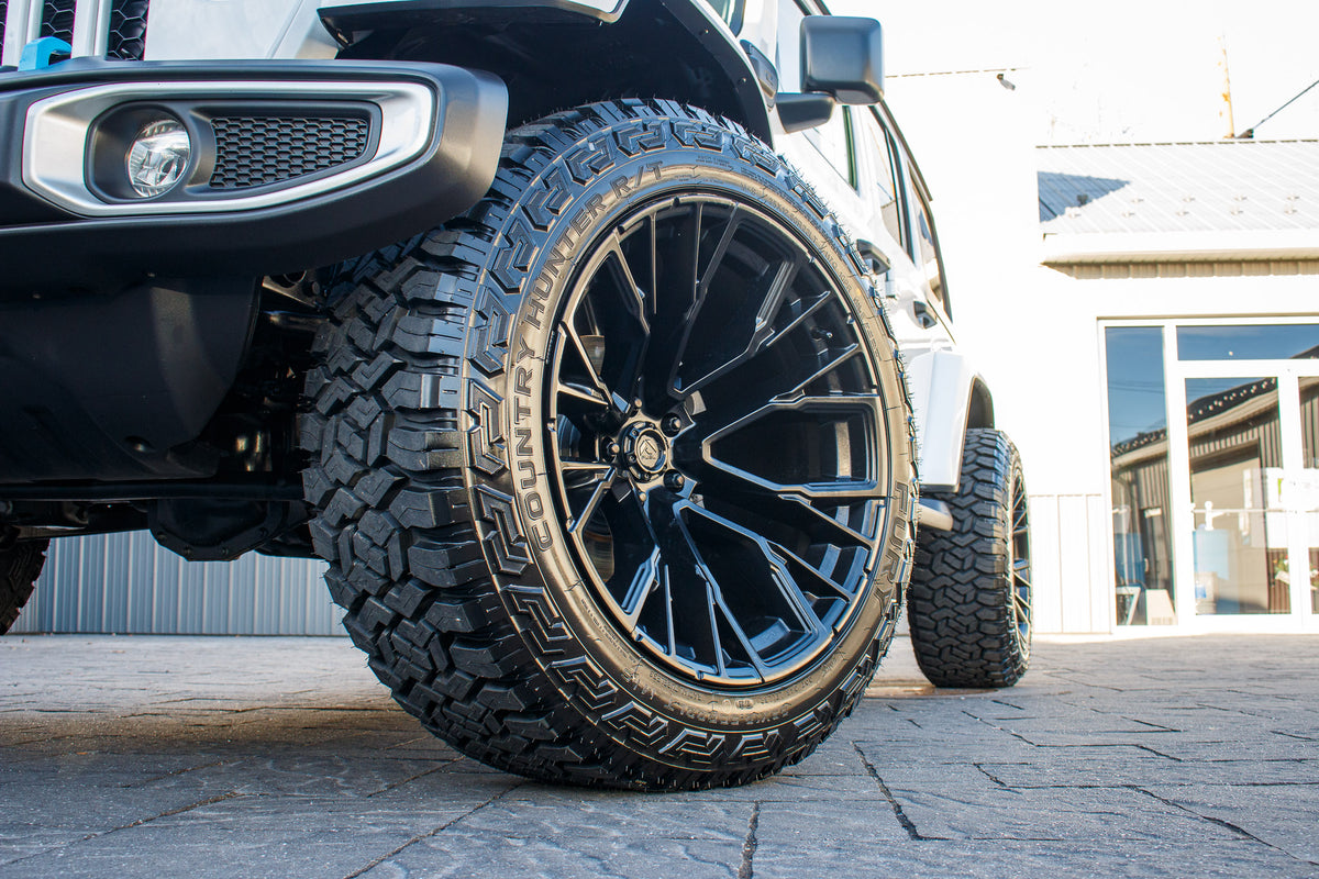 2023 Jeep Wrangler Sahara 4XE #PW604390
