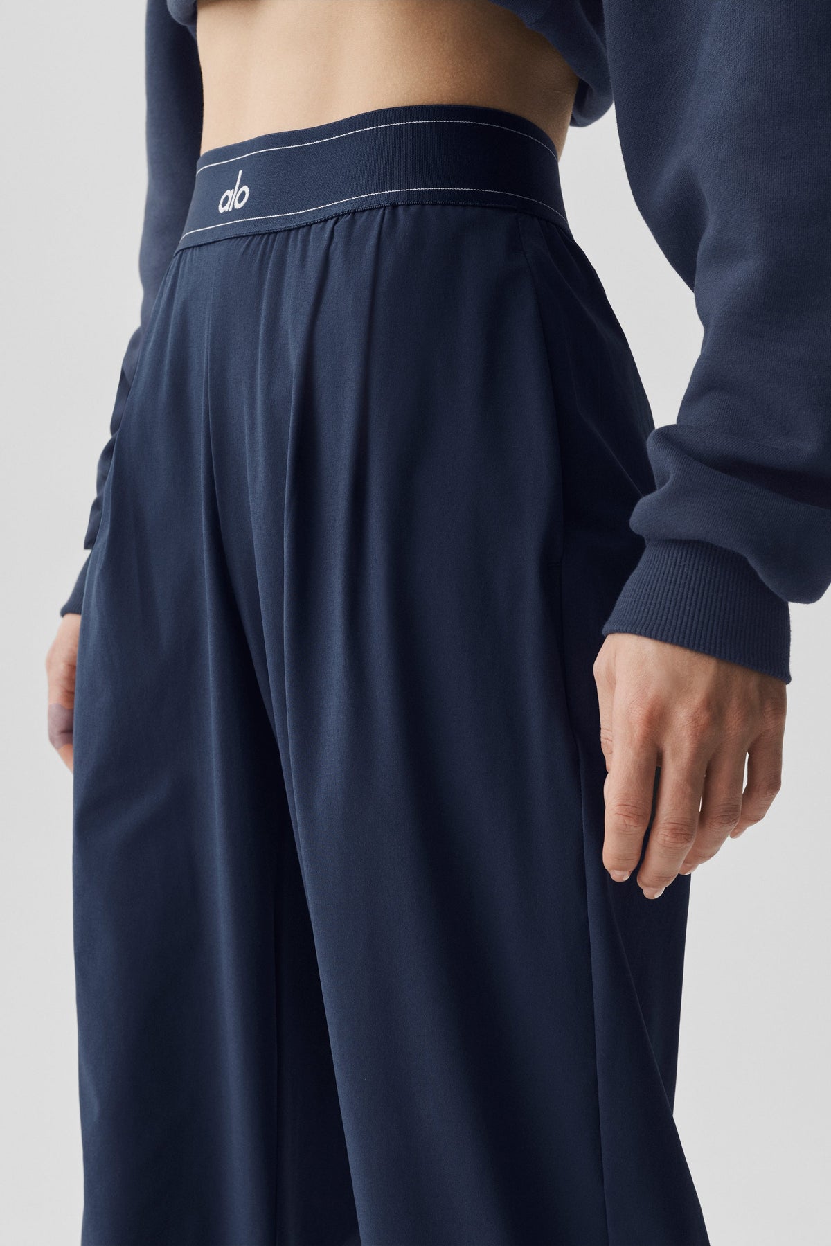 Suit Up Trouser (Short) - Navy